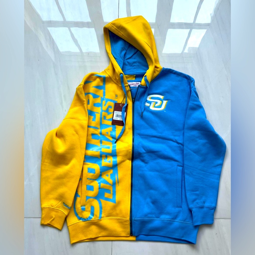 New Men’s Southern Jaguars Zip Up Hoodie size M from  Mitchell & Ness MSRP $120